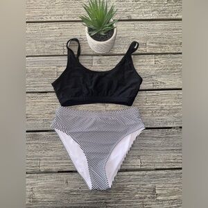 Women's High Waisted Black & White Bikini, size Large